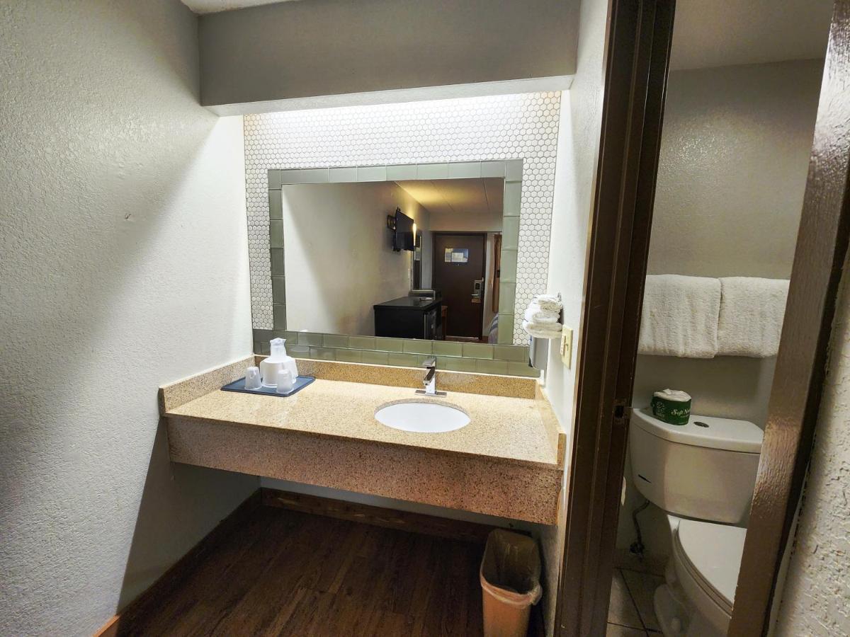 Americas Best Value Inn And Suites Little Rock Extérieur photo