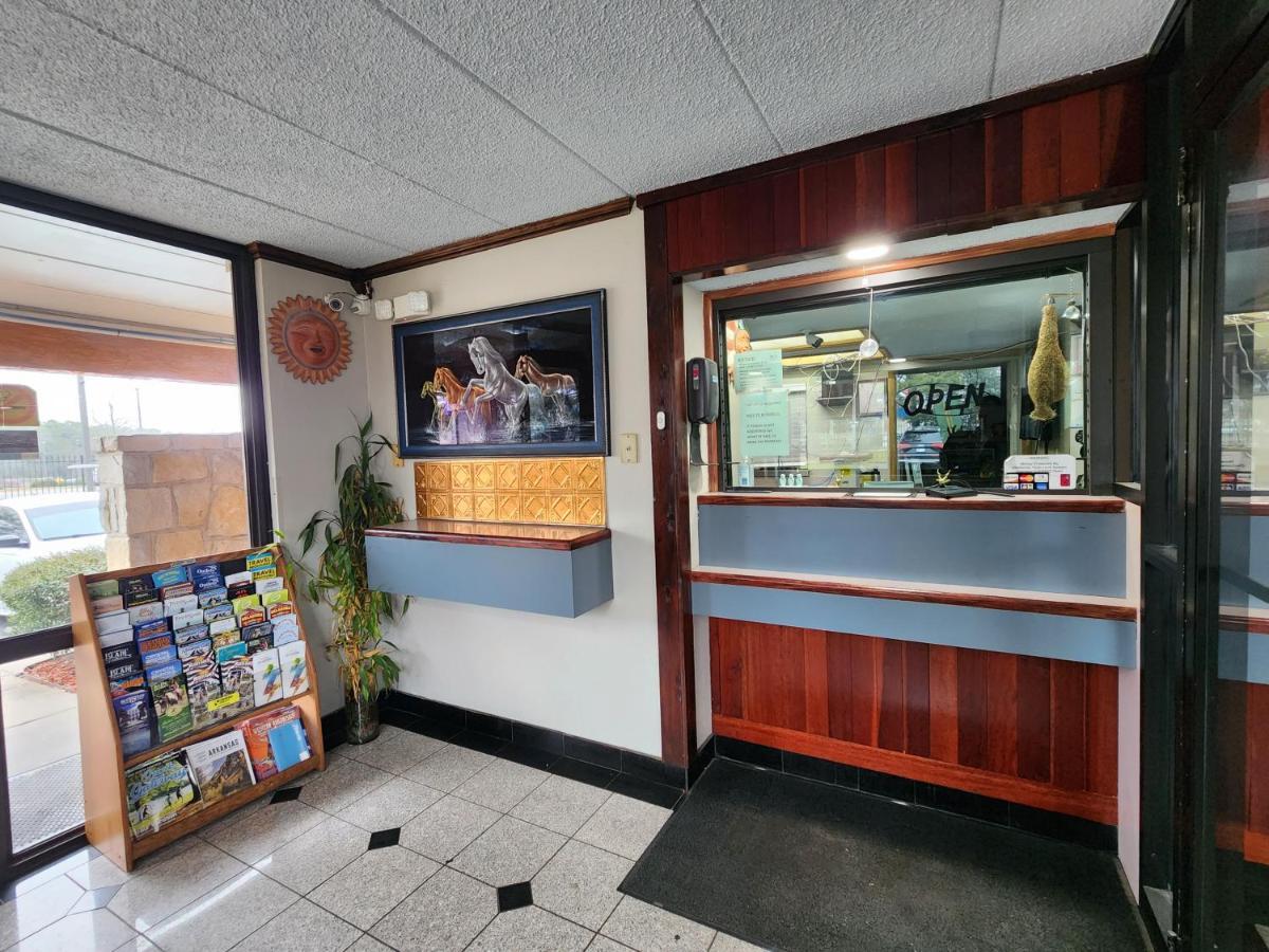Americas Best Value Inn And Suites Little Rock Extérieur photo