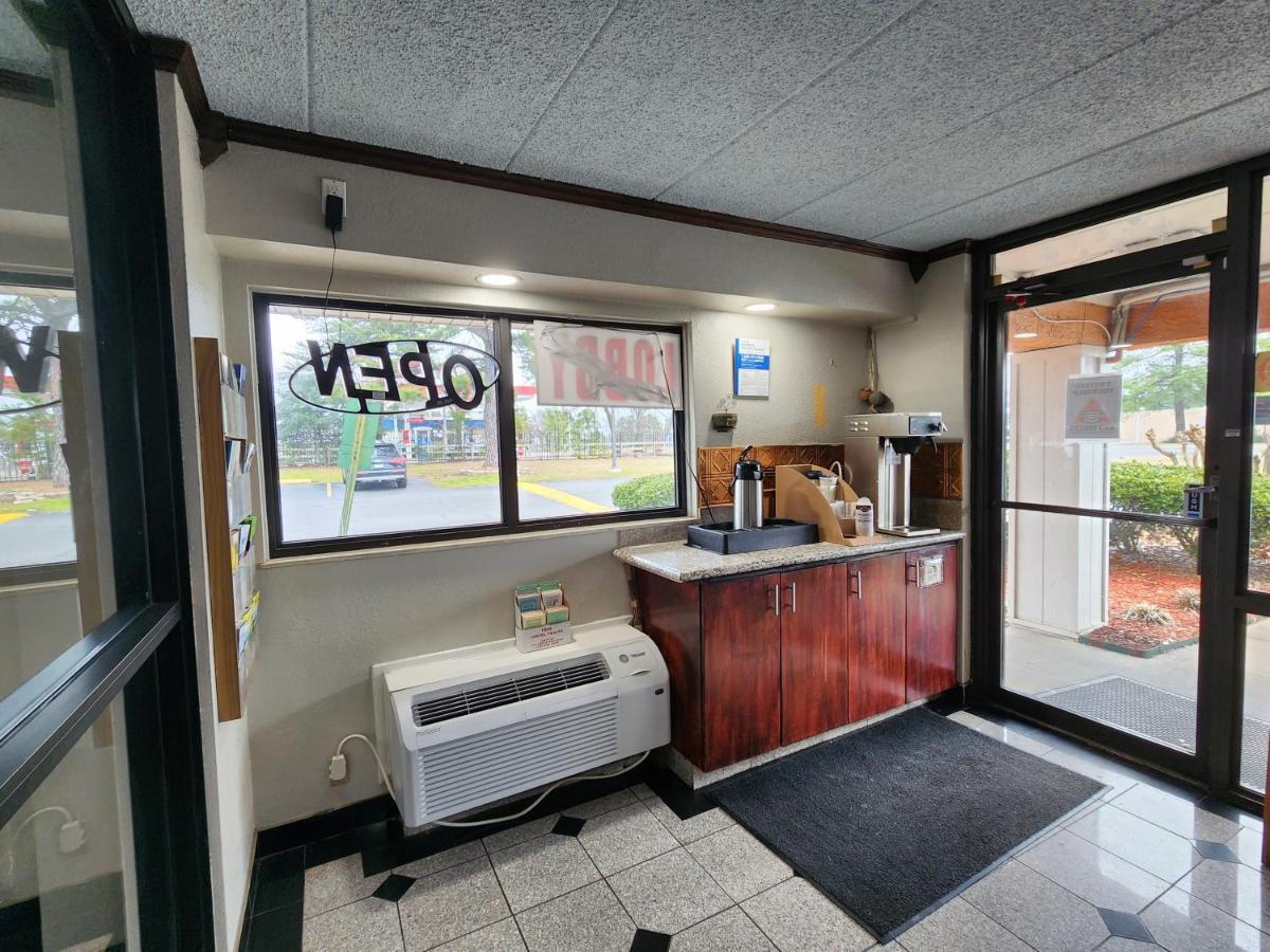 Americas Best Value Inn And Suites Little Rock Extérieur photo